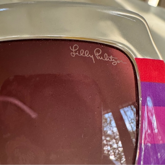🕶️ Lilly Pulitzer Oversized Square Striped Sunglasses - Picture 3 of 7